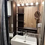 Apartman Cozy With Balcony, 5 Min Away From The Beach- Part Of The Family 'vicki Apart *
