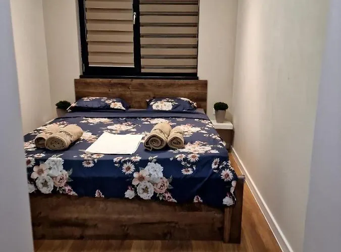 Cozy With Balcony, 5 Min Away From The Beach- Part Of The Family 'vicki Apart *