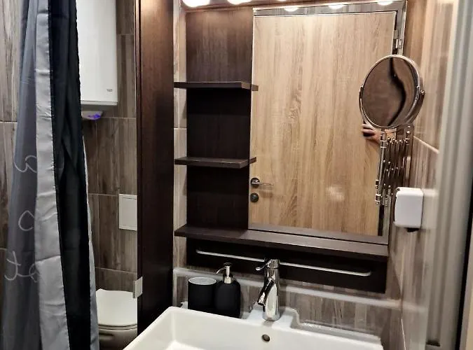 Апартаменты Cozy With Balcony, 5 Min Away From The Beach- Part Of The Family 'vicki Apart *