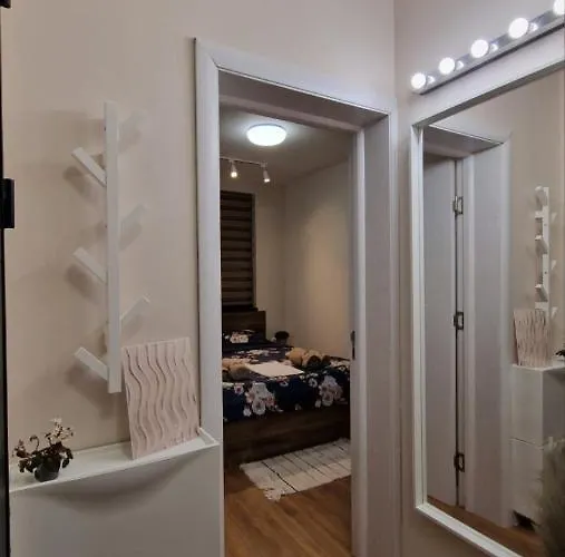 Cozy With Balcony, 5 Min Away From The Beach- Part Of The Family 'vicki Apart Apartman Várna