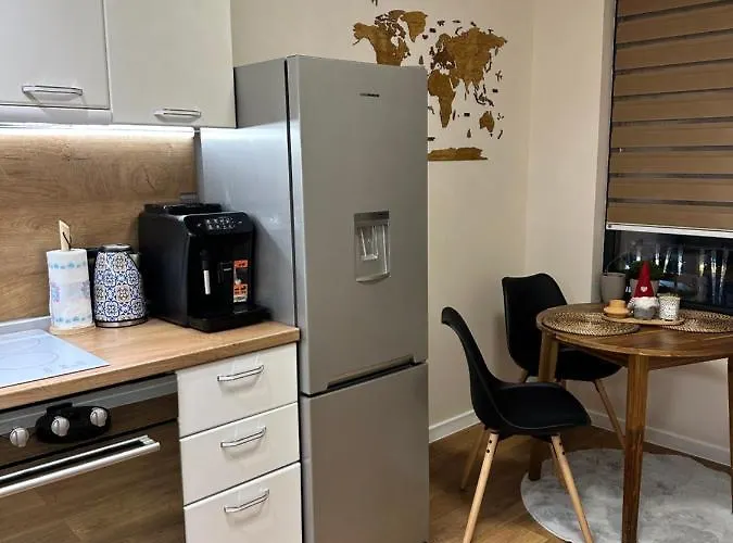 Cozy With Balcony, 5 Min Away From The Beach- Part Of The Family 'vicki Apart *