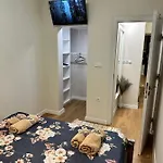 Cozy With Balcony, 5 Min Away From The Beach- Part Of The Family 'vicki Apart Апартаменты Варна