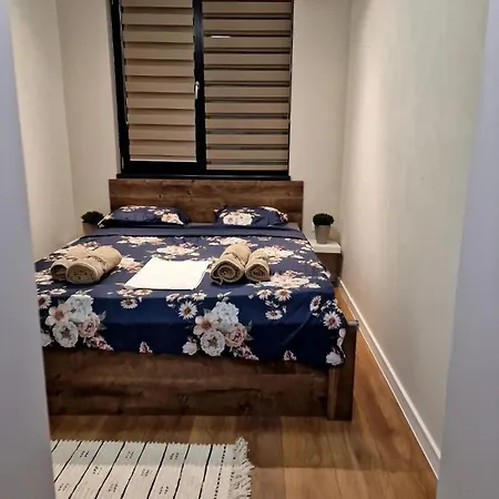 Cozy With Balcony, 5 Min Away From The Beach- Part Of The Family 'vicki *