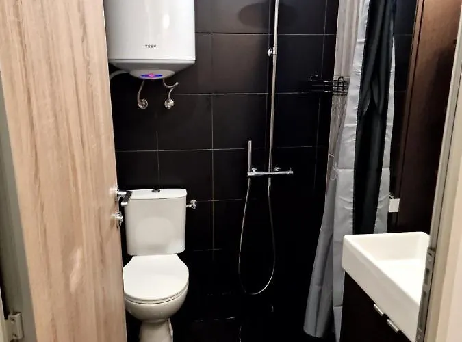 Cozy With Balcony, 5 Min Away From The Beach- Part Of The Family 'vicki Apart Appartement Varna