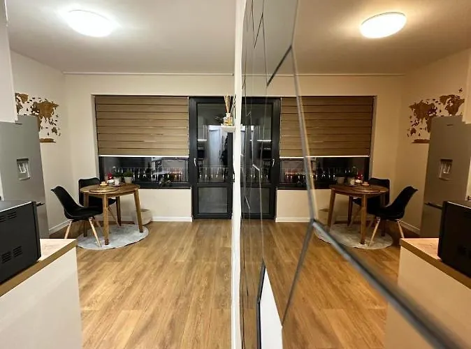 Cozy With Balcony, 5 Min Away From The Beach- Part Of The Family 'vicki Apart Appartement *