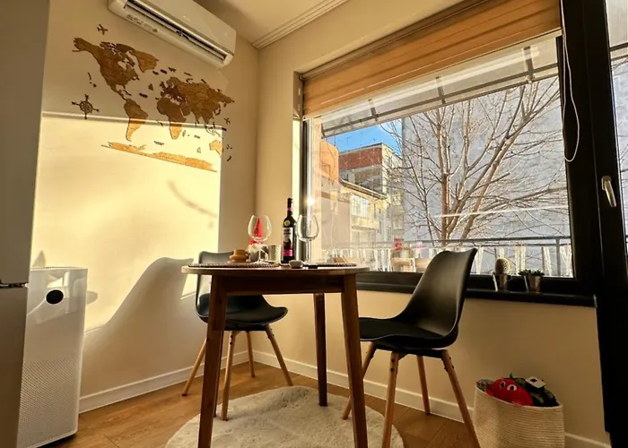 Cozy With Balcony, 5 Min Away From The Beach- Part Of The Family 'vicki Apart