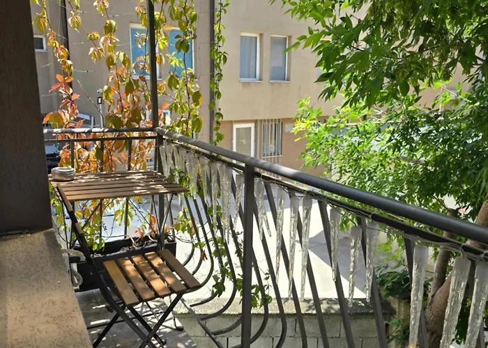 Appartement Cozy With Balcony, 5 Min Away From The Beach- Part Of The Family 'vicki Apart Varna
